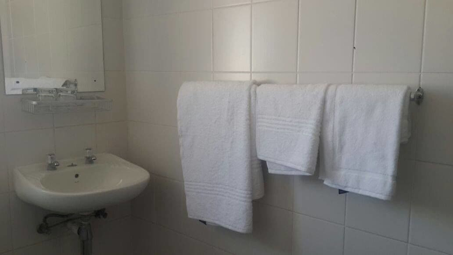 Bathroom 5, Strand Meadows, Gaborone