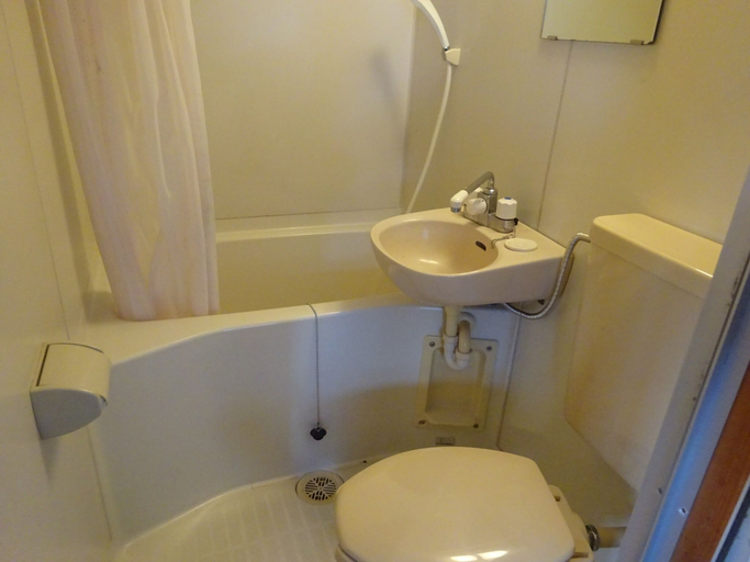 Bathroom 3, Bell Cottage Village, Otari