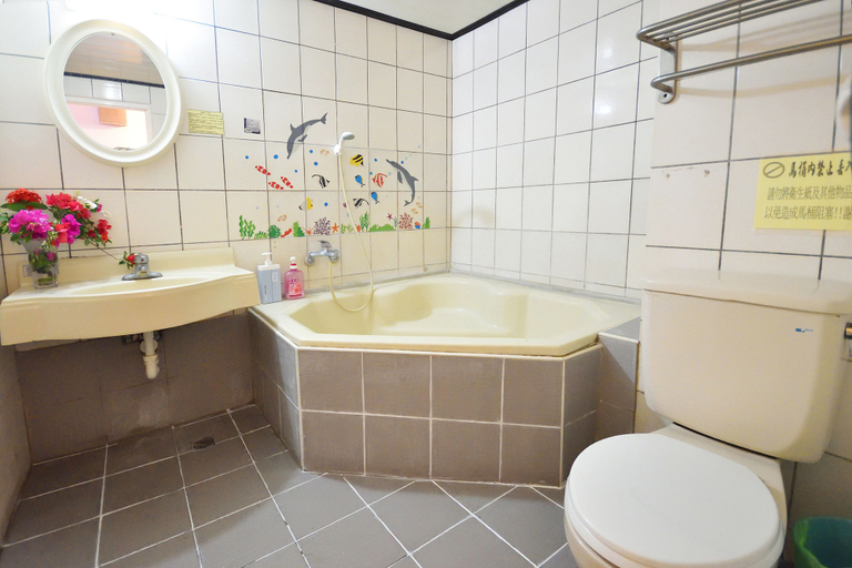 Bathroom, Lei Zhiben Hot Spring, Taitung