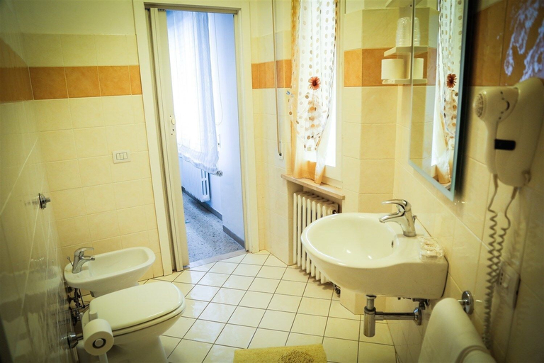 Bathroom 3, Ausonia Hotel Ristorante, Pesaro E Urbino