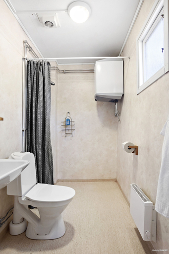 Bathroom 4, First Camp Gunnarso, Oskarshamn