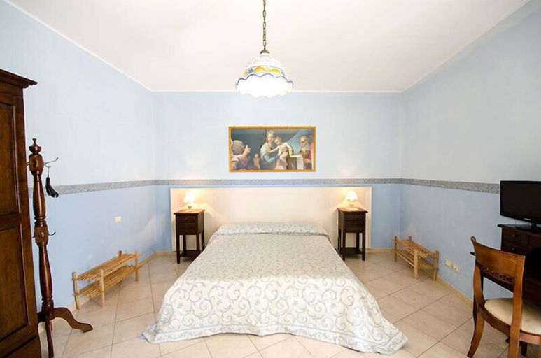 Bedroom 3, Iris Bed and Breakfast, Taranto