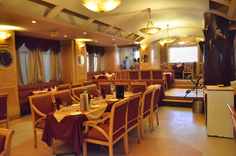 Food & Drinks 5, Hotel Landmark, Gwalior
