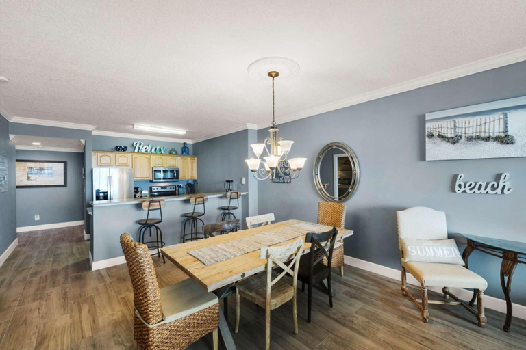 Others 5, Ocean Reef 1701, Bay