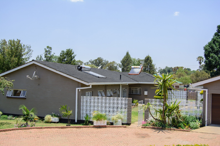 Exterior & Views 2, Las Palmas Guest House, Harare