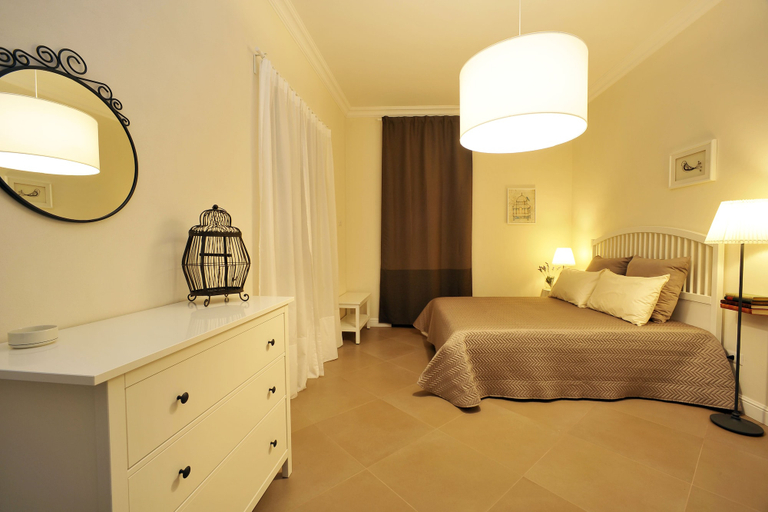 Bedroom 4, A Due Passi B&B, Napoli