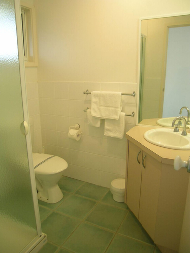 Bathroom 3, A Great Ocean View Motel, Colac-Otway - South