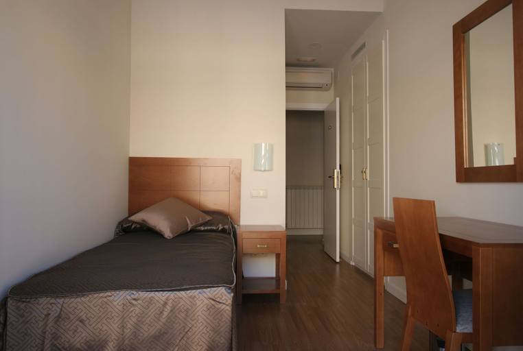 Bedroom 4, El Rincon de Gran Via, Madrid