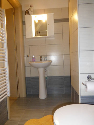 Bathroom 3, Pavloudis Apartments, Central Macedonia