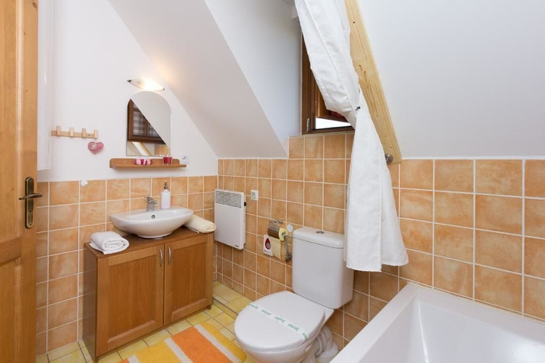 Bathroom 3, Liptovske chaty, Liptovský Mikuláš