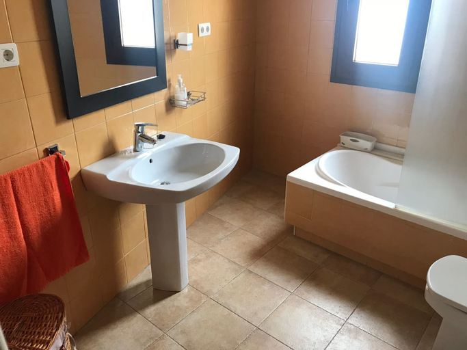 Bathroom, Casa La Higuera, Málaga