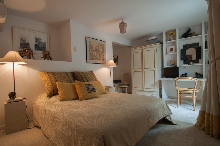 Bedroom 3, L’Éléphant de Vaugines, Vaucluse