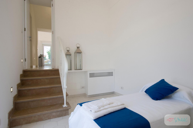 Bedroom 5, Villa Imperati - Splendid Villa With Private Pool Overlooking the sea, Salerno