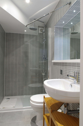 Bathroom, The London Agent Fitzrovia Studio 2, London