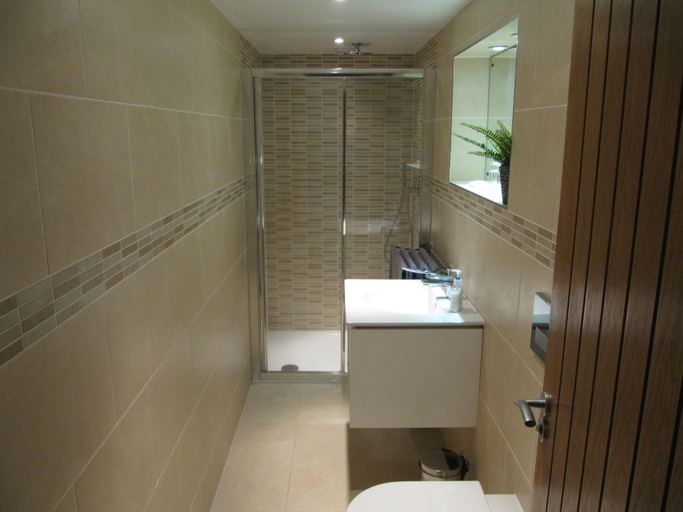 Bathroom 3, Tidmoor Farm Vegetarian B&B, Dorset