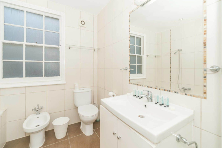 Bathroom 3, PML Apartments Victoria, London