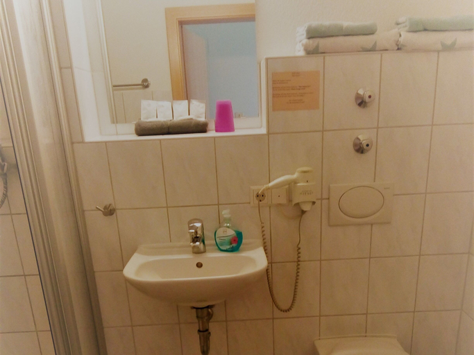 Bathroom 5, Hotel Kalimera, Rhein-Neckar-Kreis