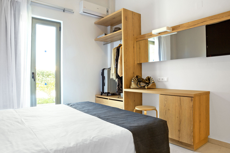 Bedroom 4, Zeus Hotels Neptuno Beach - All Inclusive, Crete