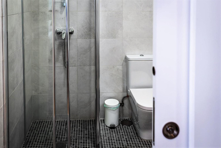 Bathroom 3, Posada de la Costurera de Aranjuez, Madrid