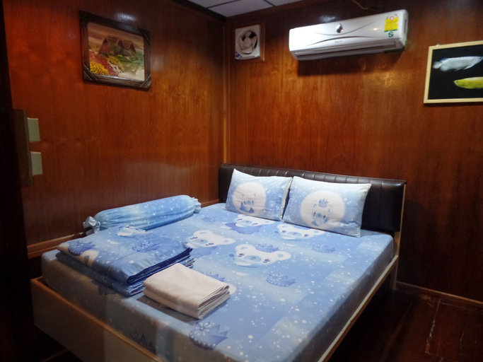 Bedroom 4, Ban Mae Arom 2, Amphawa
