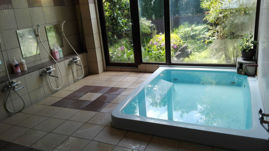 Bathroom 3, Yagisakien, Fujikawaguchiko