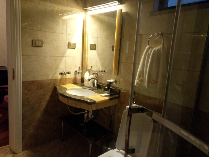 Bathroom 4, Sherar Addis Hotel, Addis Abeba