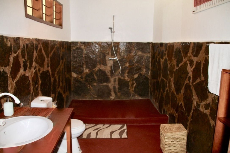 Bathroom 4, Camp Bastian, Kilosa