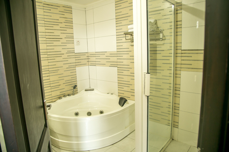 Bathroom 3, Kebby's Hotel, Kinondoni