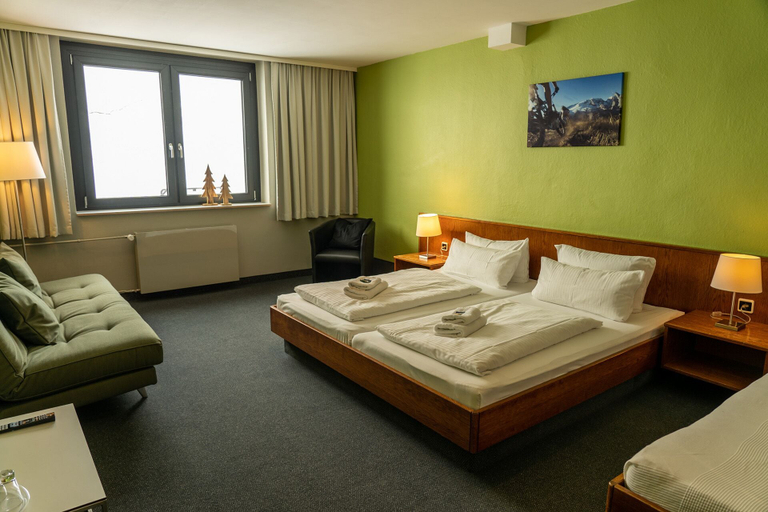 Bedroom 4, K1 Sporthotel, Erzgebirgskreis