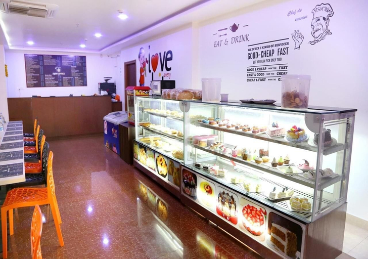 Food & Drinks 5, Triguna Clarks Inn, Kurnool