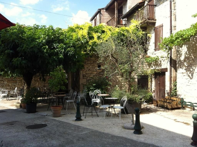 Exterior & Views 2, Auberge du Puits, Lot