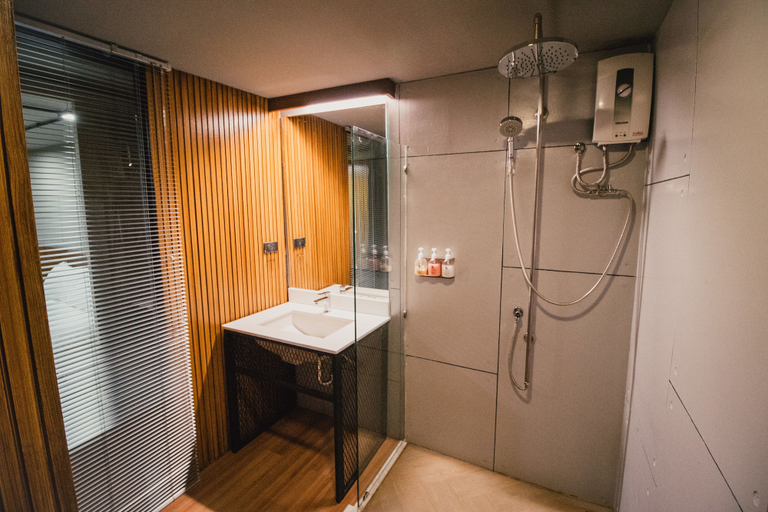 Bathroom 3, Siam One Nine Hotel, Muang Nakhon Ratchasima