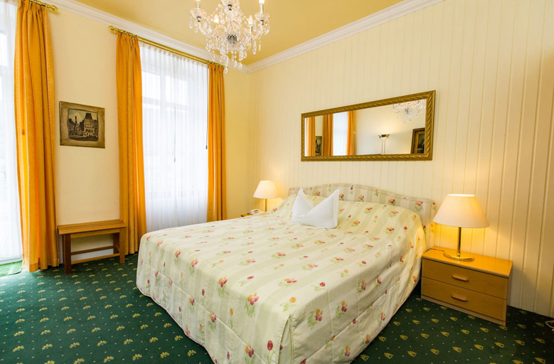 Bedroom 2, Hotel Winzerverein, Bernkastel-Wittlich