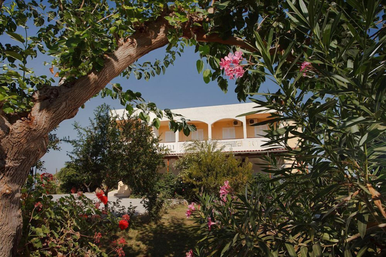 Others 4, Hotel Babis, Crete