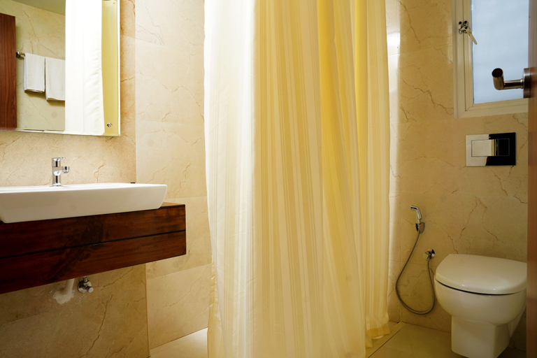 Bathroom 4, Niko Hotels, Ernakulam