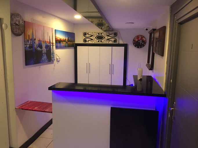 Others 5, Guven Suit Otel, Bakırköy