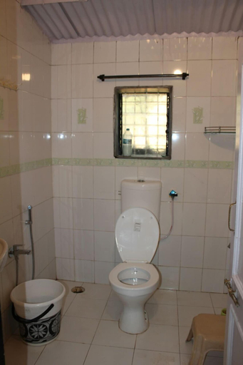 Bathroom 2, Ashok villa, Satara
