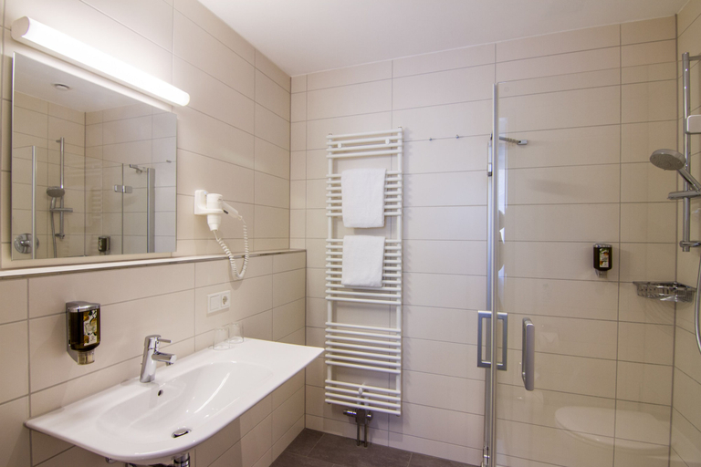 Bathroom 5, Ökölogisches Bildungszentrum Kultiviert, Oberallgäu