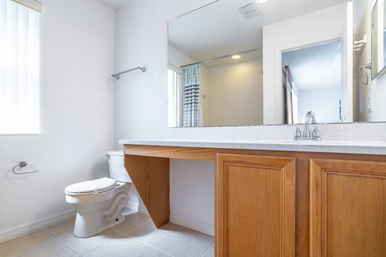 Bathroom 4, 727 Regal Palms, Polk