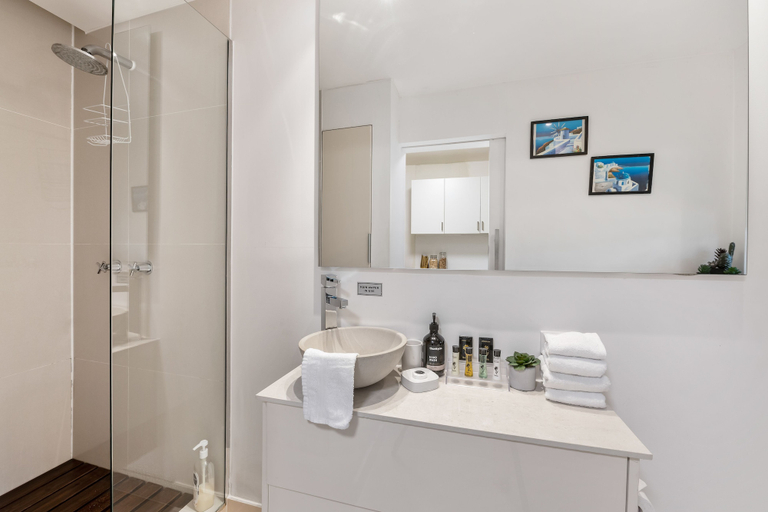 Bathroom 3, Noosa Hinterland Retreat, Noosa Bal
