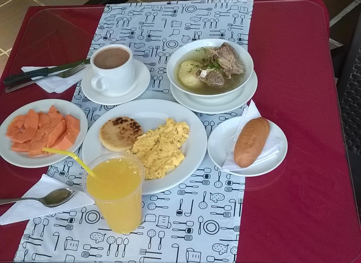 Food & Drinks 5, Hotel Zafiro Real, Anapoima