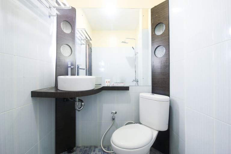 Bathroom 4, OYO 1153 Tiga Dara Hotel & Resort Syariah, Kampar