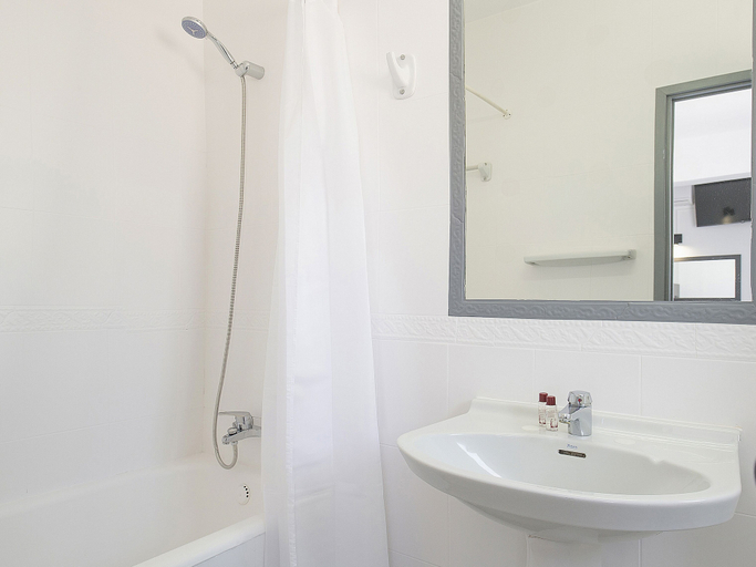 Bathroom 3, Hotel Base Ibiza, Baleares