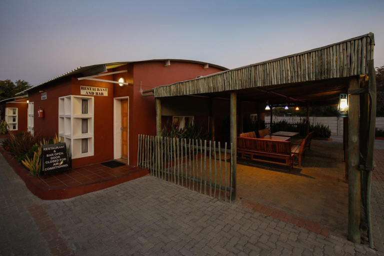 Exterior & Views 2, Mokoro Lodge, Ngamiland East