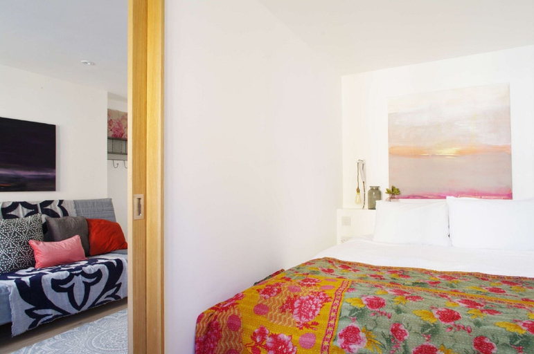 Bedroom 3, The London Agent Fitzrovia Studio 2, London