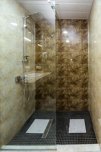 Bathroom 3, Elia Palace Hotel, Tbilisi