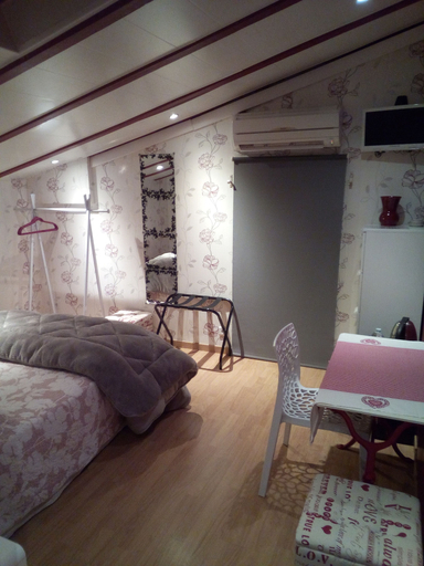 Bedroom 4, Chambres d'hôtes Les Denias, Gironde