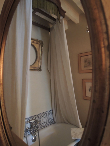 Bedroom 3, Chambre d'hôtes Les Volets Verts, Indre