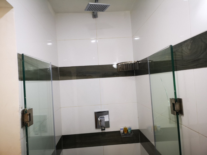 Bathroom 4, Vila das Acácias, Maputo