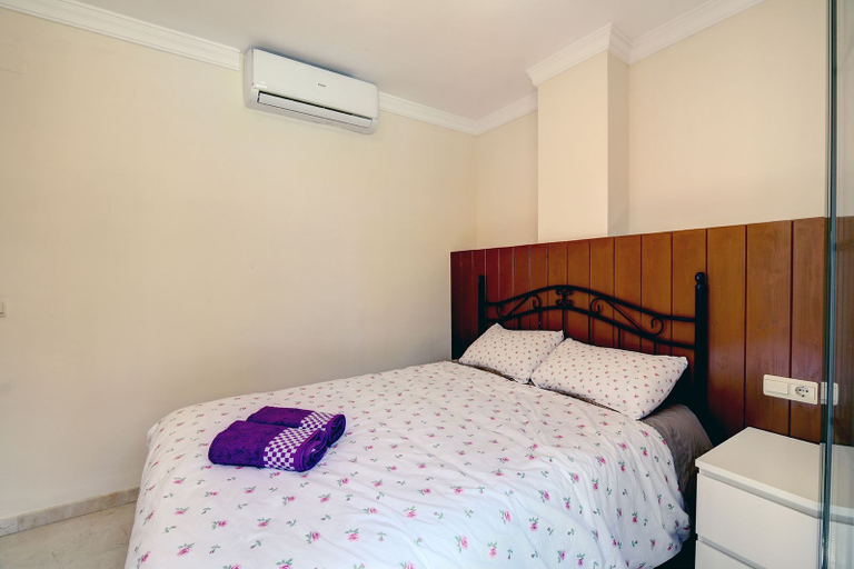Bedroom, 4 Bedroom Apartment near Banus, Málaga